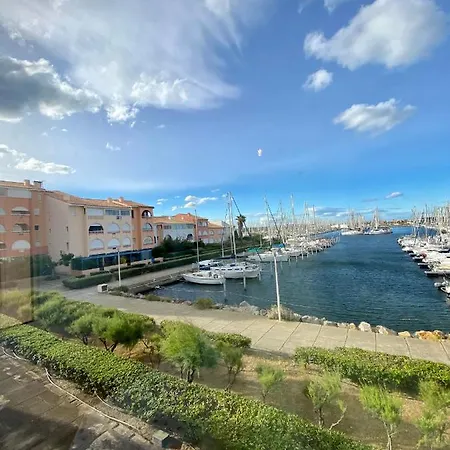 Le Cocon De La Marina Apartment *